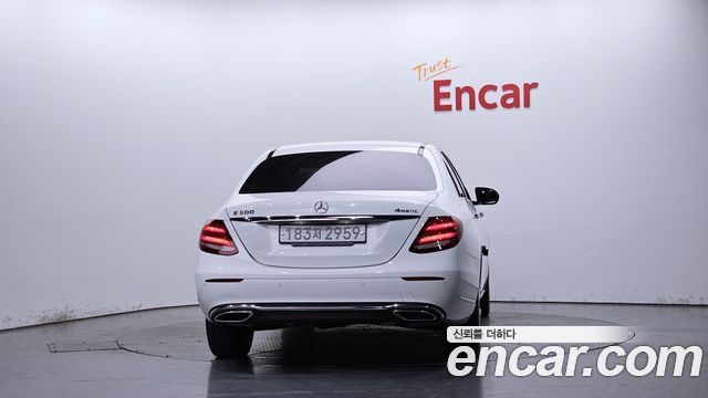 Mercedes-Benz E-Class (W213) E300 4MATIC Exclusive 2020 — фото 4
