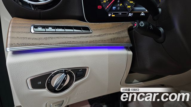 Mercedes-Benz E-Class (W213) E300 4MATIC Exclusive 2020 — фото 28