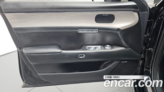 Genesis G90 (RS4) Gasoline 3.5 Turbo 2WD 2022 — фото 24