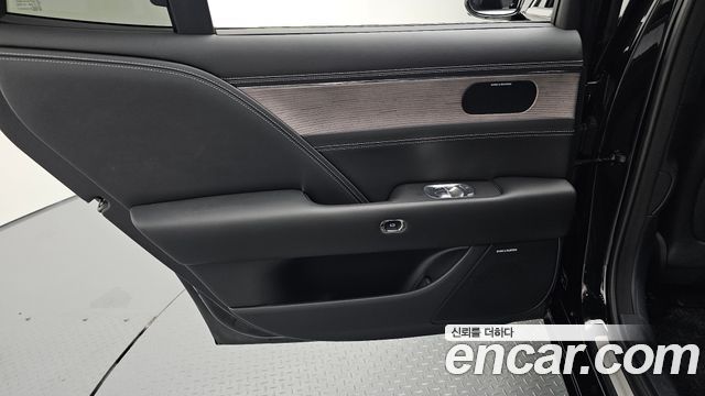 Genesis G90 (RS4) Gasoline 3.5 Turbo 2WD 2022 — фото 25