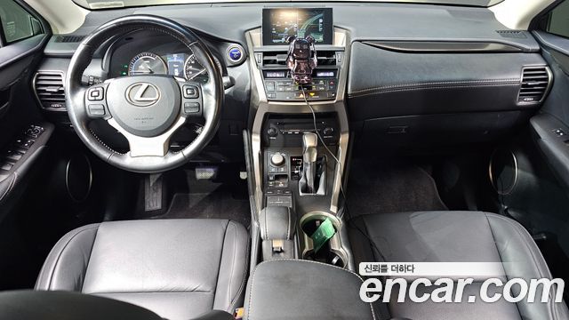 Lexus NX300h Supreme 2017 — фото 7