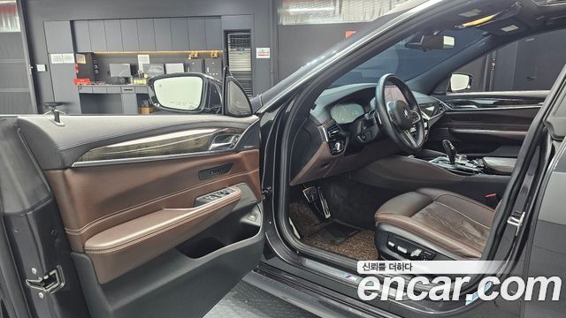 BMW 6 Series GT (G32) 640i xDrive M Sport 2019 — фото 10