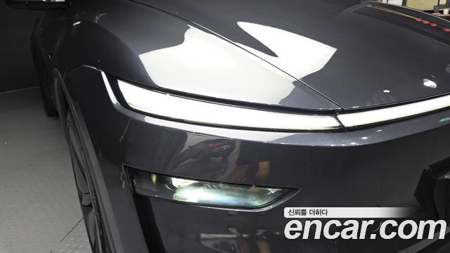 Tesla Model Y RWD 2025 — фото 22
