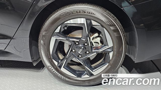 Kia K5 (III) 2.0 Prestige 2024 — фото 21