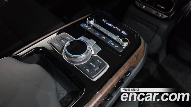 Genesis G90 5.0 AWD Prestige 2019 — фото 24
