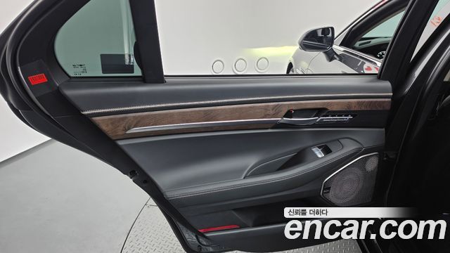 Genesis G90 5.0 AWD Prestige 2019 — фото 31