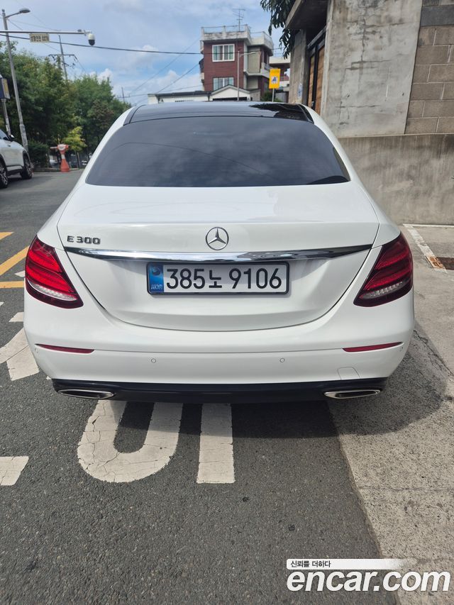 Mercedes-Benz E-Class (W213) E300 Avantgarde 2017 — фото 2