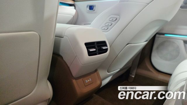 Hyundai Grandeur (GN7) 3.5 Gasoline 2WD Exclusive 2027 — фото 18