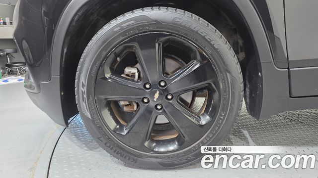 Chevrolet Trax 1.4 Perfact Black 2018 — фото 5