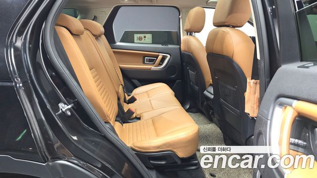Land Rover Discovery Sport 2.0 TD4 HSE Luxury 2019 — фото 12