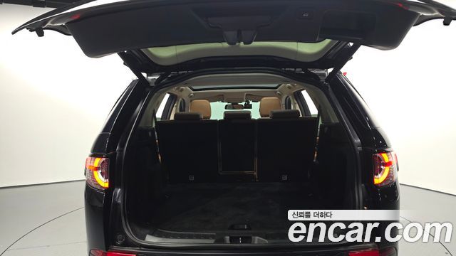 Land Rover Discovery Sport 2.0 TD4 HSE Luxury 2019 — фото 20