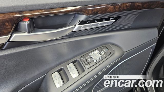Genesis G90 3.8 AWD Premium Luxury 2019 — фото 28