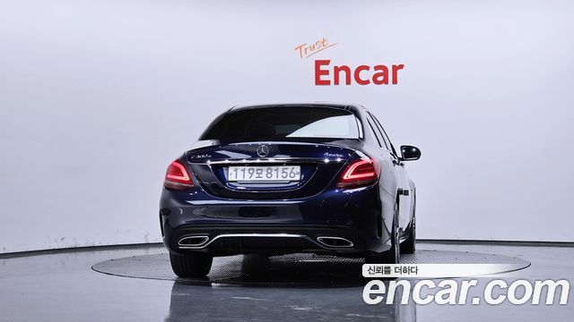 Mercedes-Benz C-Class (W205) C300e 4MATIC AMG Line 2020 — фото 4