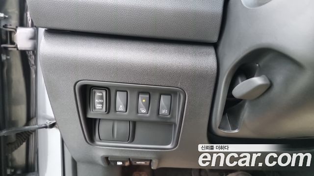 Renault Korea QM6 Diesel 2WD RE Signature 2017 — фото 14