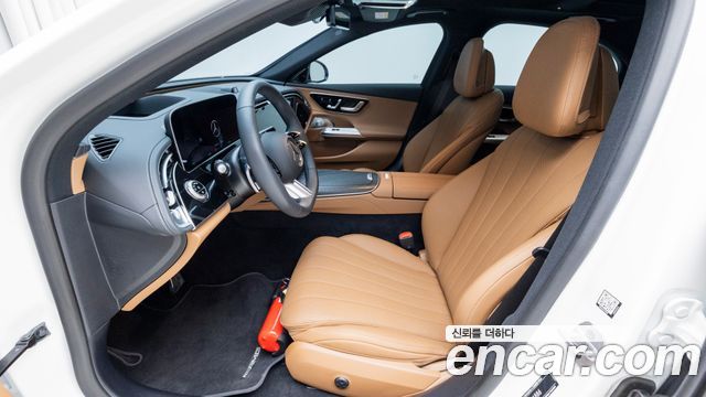 Mercedes-Benz E-Class (W214) E300 4MATIC AMG Line 2025 — фото 10