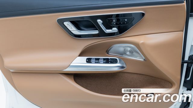 Mercedes-Benz E-Class (W214) E300 4MATIC AMG Line 2025 — фото 16