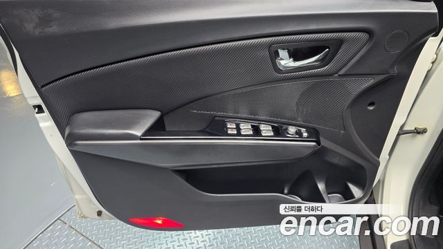 KG Mobility (SsangYong) Tivoli Air 1.6 IX 2WD 2017 — фото 20