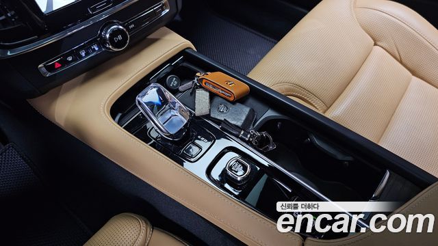 Volvo S90 B5 Ultimate Bright 2024 — фото 9