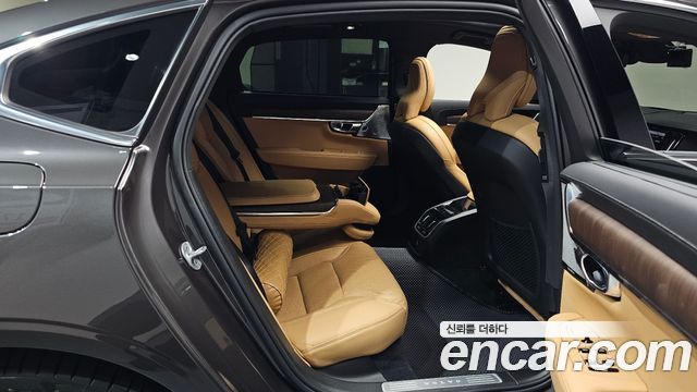 Volvo S90 B5 Ultimate Bright 2024 — фото 11