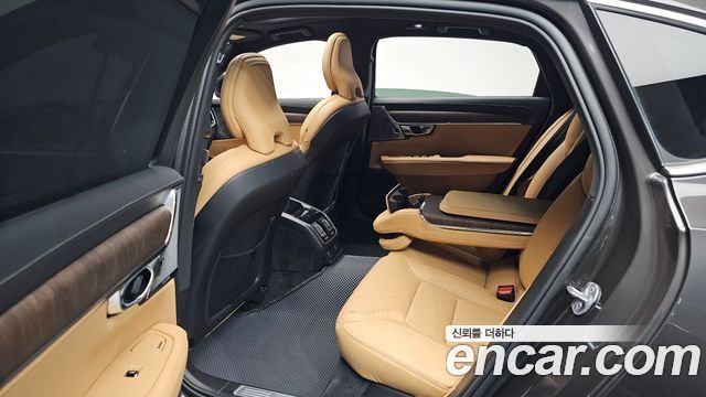 Volvo S90 B5 Ultimate Bright 2024 — фото 12