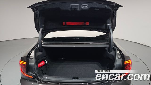 Volvo S90 B5 Ultimate Bright 2024 — фото 20