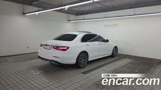 Mercedes-Benz E-Class (W213) E220d 4MATIC AMG Line 2022 — фото 2