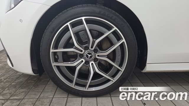 Mercedes-Benz E-Class (W213) E220d 4MATIC AMG Line 2022 — фото 5