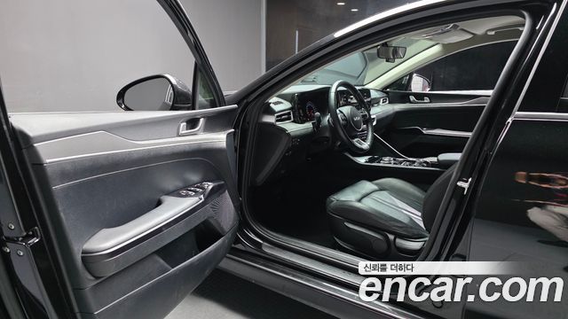 Kia K5 (III) 2.0 Trendy 2023 — фото 10