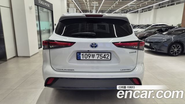 Toyota Highlander (IV) 2.5 4WD Limited 2023 — фото 4