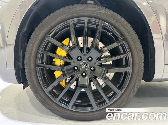 Maserati Levante 3.0 S AWD Modena 2023 — фото 5