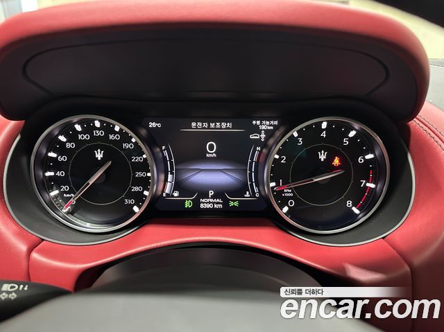 Maserati Levante 3.0 S AWD Modena 2023 — фото 8