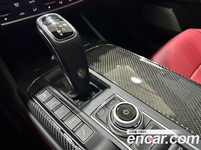 Maserati Levante 3.0 S AWD Modena 2023 — фото 9