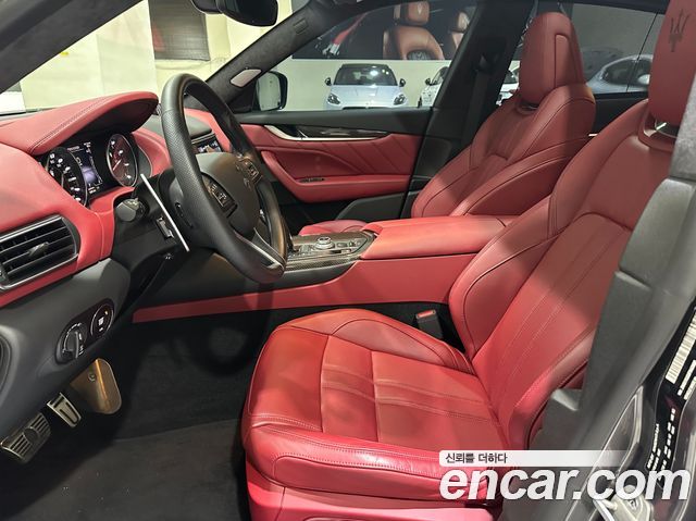 Maserati Levante 3.0 S AWD Modena 2023 — фото 16