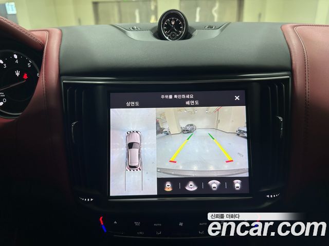 Maserati Levante 3.0 S AWD Modena 2023 — фото 18
