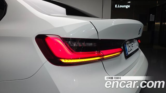BMW 3 Series (G20) 320i M Sport 2025 — фото 29