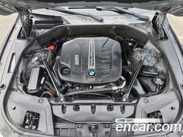 BMW 5 Series GT (F07) GT 30d xDrive 2014 — фото 23