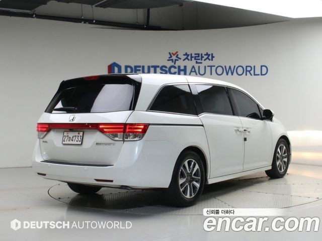 Honda Odyssey 3.5 4th 2015 — фото 2
