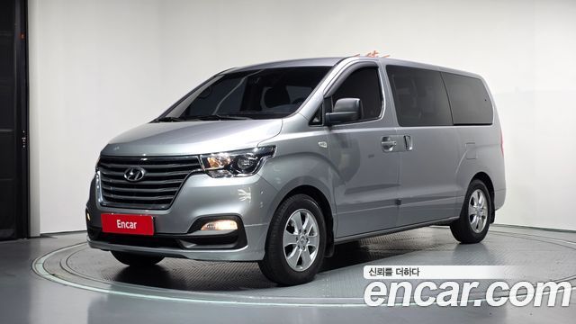Hyundai Grand Starex Wagon 11-Seater Smart 2019 — фото 1