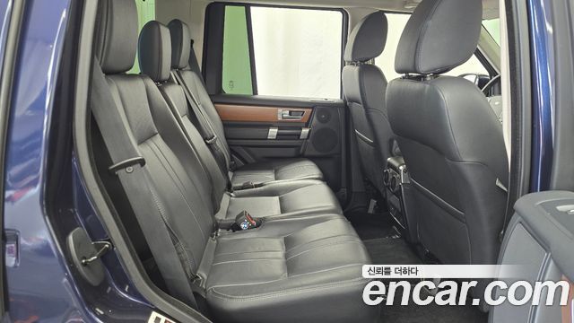 Land Rover Discovery 4 3.0 SDV6 SE 2016 — фото 11