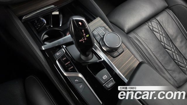 BMW 5 Series (G30) 530i xDrive M Sport Package Plus 2018 — фото 9