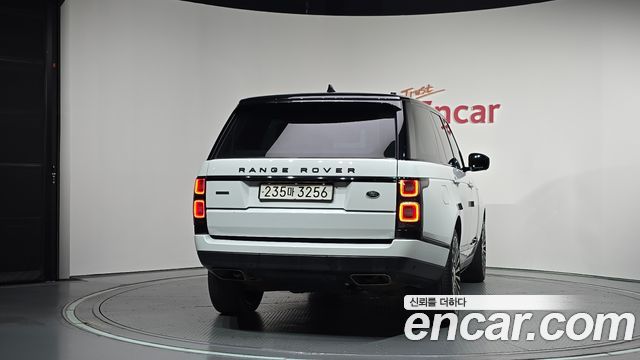 Land Rover Range Rover (IV) 4.4 SDV8 AB DIESEL 2019 — фото 4