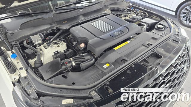 Land Rover Range Rover (IV) 4.4 SDV8 AB DIESEL 2019 — фото 6