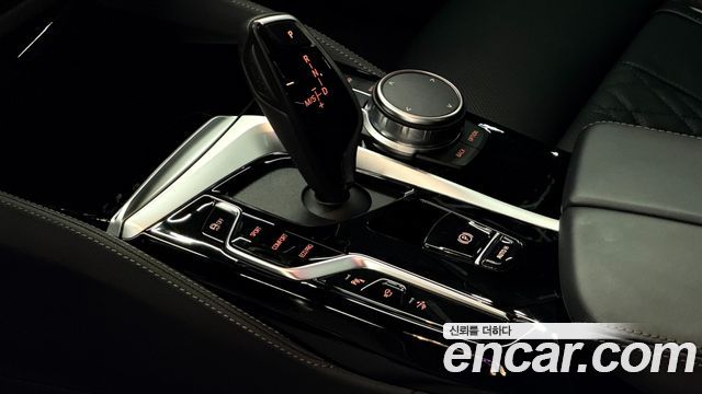 BMW 6 Series GT (G32) 630i xDrive M Sport 2024 — фото 9