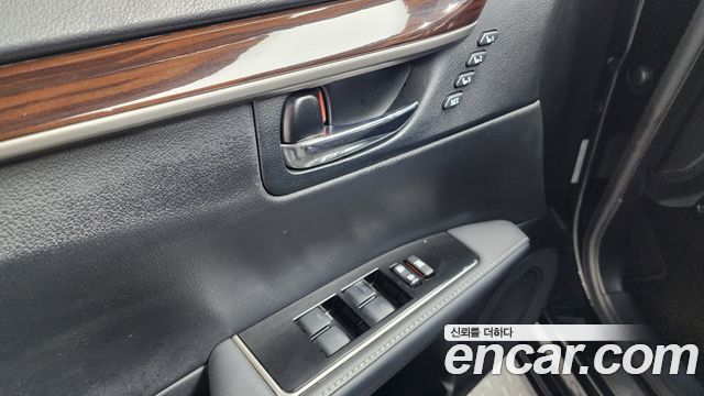 Lexus ES300h Supreme XV60 2017 — фото 16