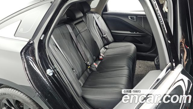 Kia K8 2.5 Gasoline 2WD Noblesse Light 2025 — фото 11