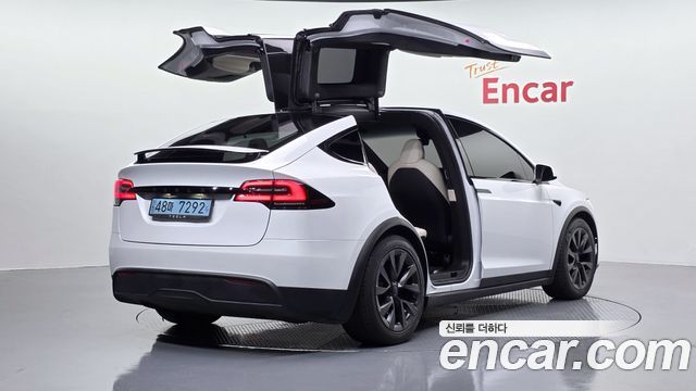 Tesla Model X AWD 2023 — фото 2