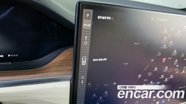 Tesla Model X AWD 2023 — фото 9