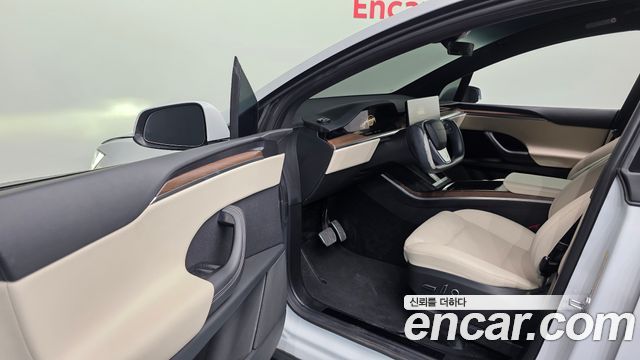 Tesla Model X AWD 2023 — фото 10