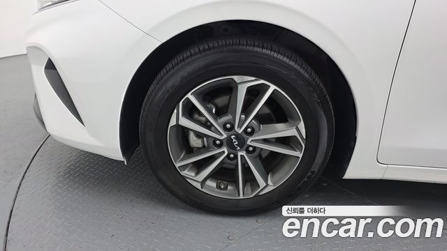 Kia K3 (II) 1.6 Prestige 2024 — фото 5