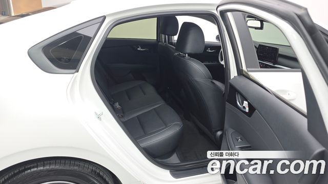 Kia K3 (II) 1.6 Prestige 2024 — фото 11